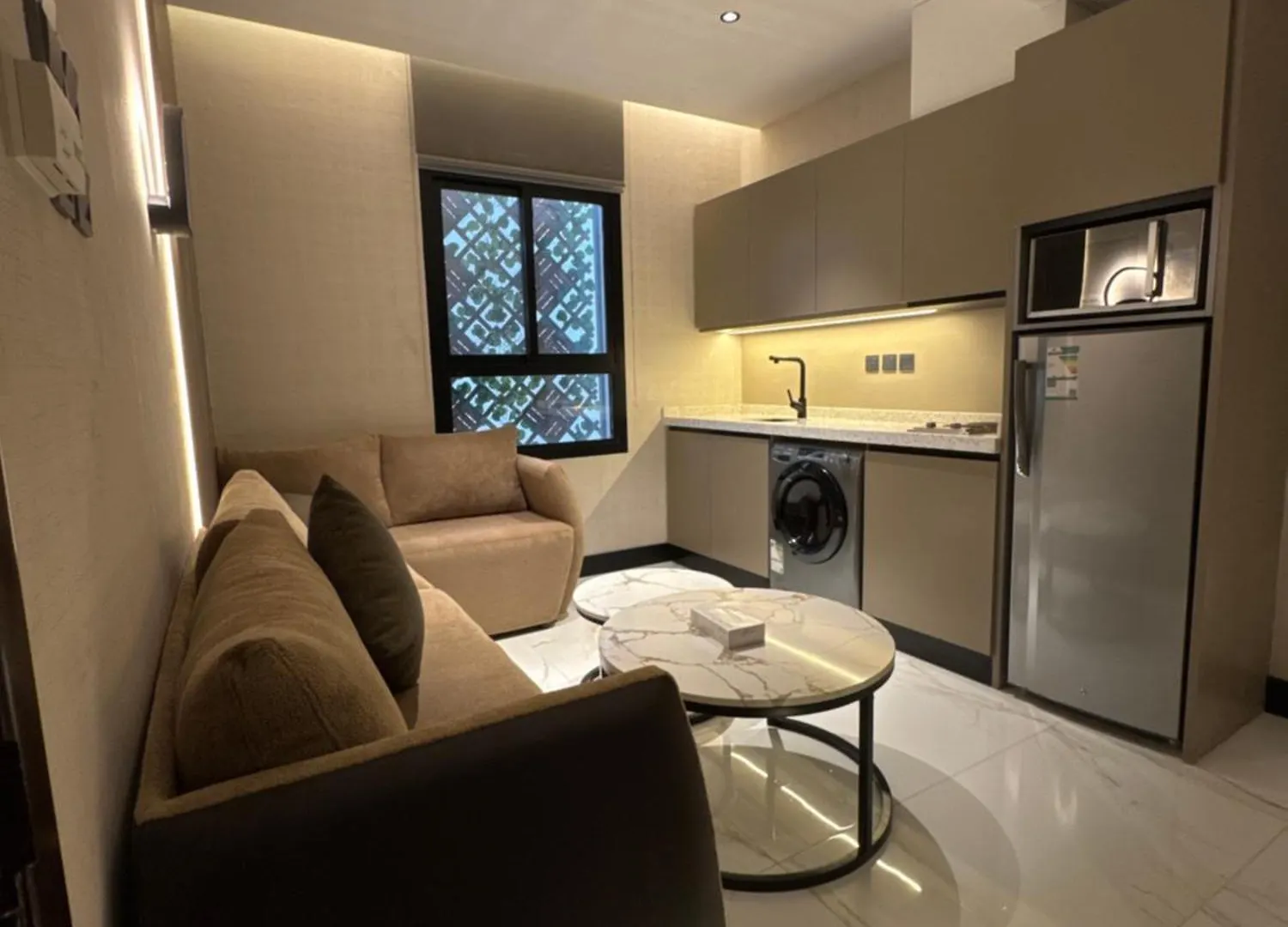 شقة Sixty Three Hotel Suites ثلاثة وستون أجنحة فندقية الرياض