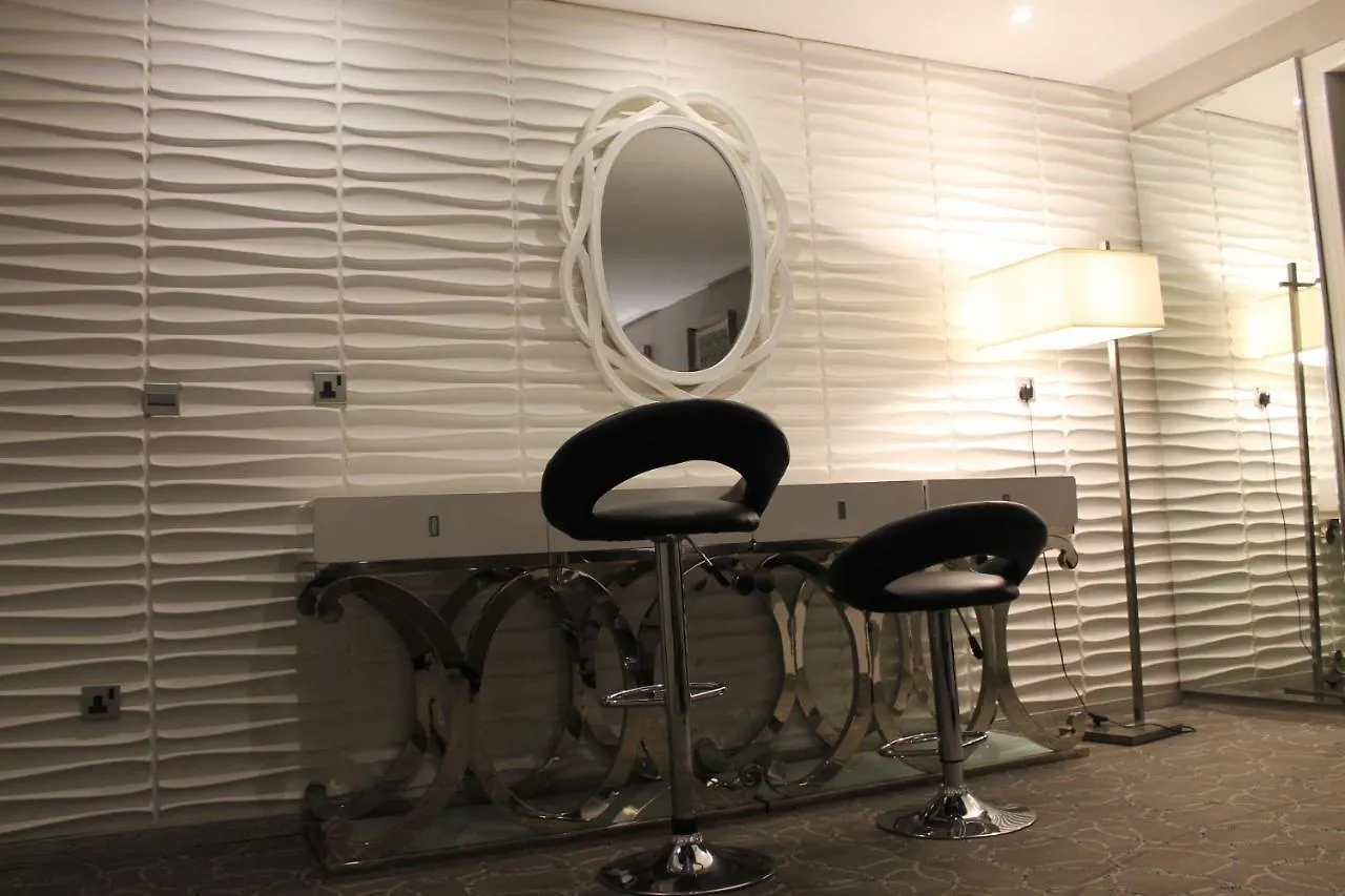 Sixty Three Hotel Suites ثلاثة وستون أجنحة فندقية الرياض شقة